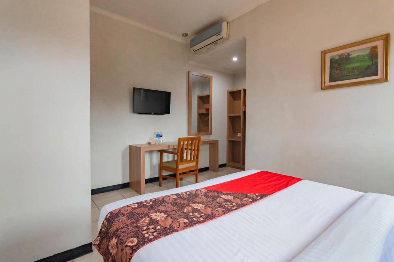 Cihampelas Hotel 2 RedPartner Bandung Exterior foto