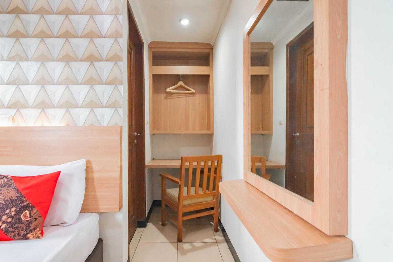 Cihampelas Hotel 2 RedPartner Bandung Exterior foto